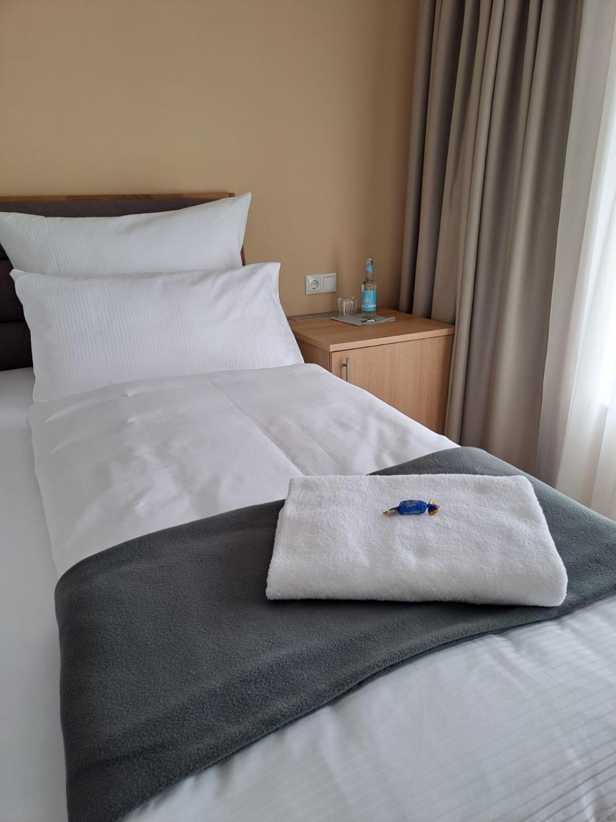 Hotel Rhin Inn Fehrbellin المظهر الخارجي الصورة